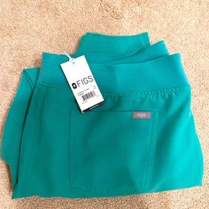 Figs Zamora Joggers in Surgical Green